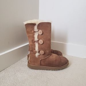 Ugg 3 triplet bailey button chestnut brown tall boots youth kid 3 kid girl fur